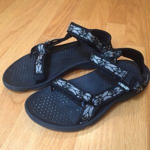 Teva Sandals Size 7 W/ Ankle Strap